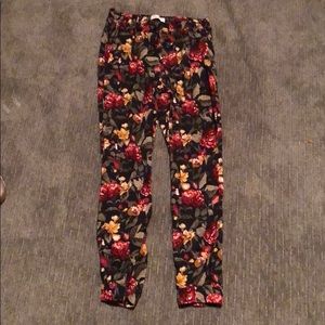abercrombie & fitch floral joggers